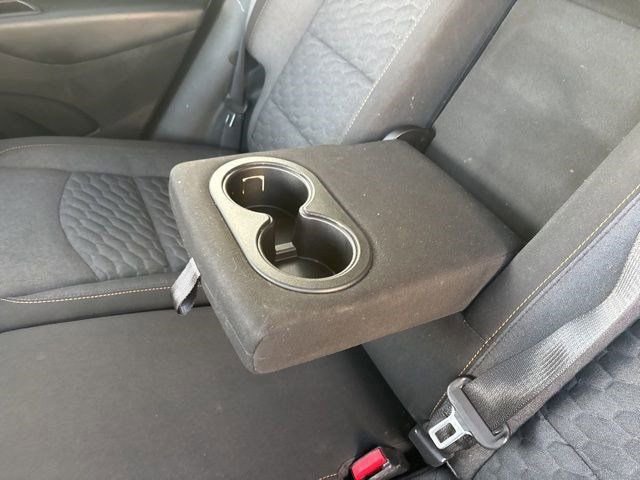 Used 2018 Chevrolet Equinox LT image 34