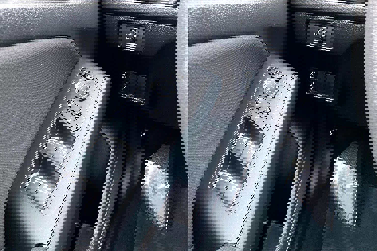 Used 2023 Honda Civic LX image 32