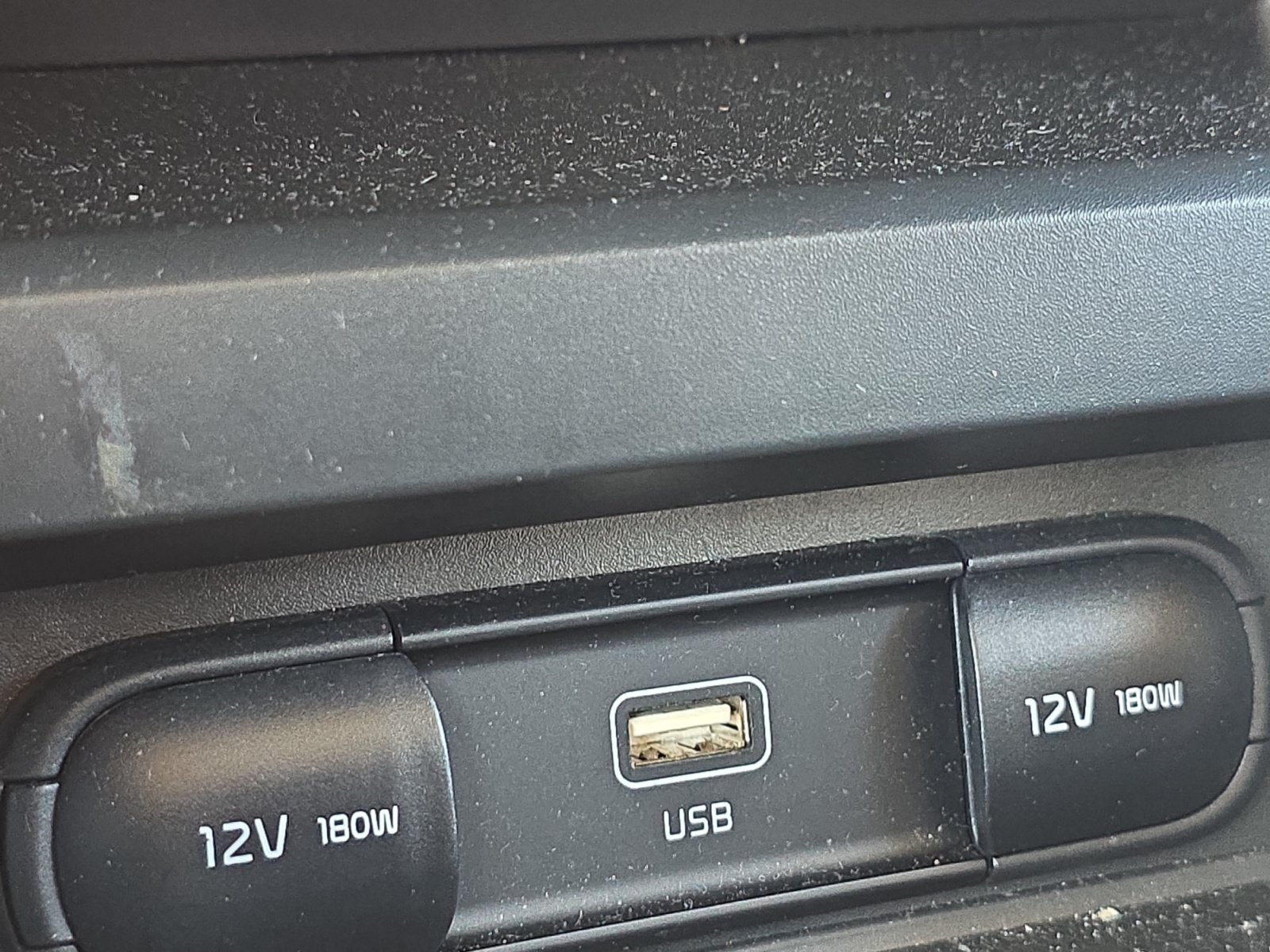 Certified 2025 Kia Soul LX w/ LX Technology Package FWD image 19