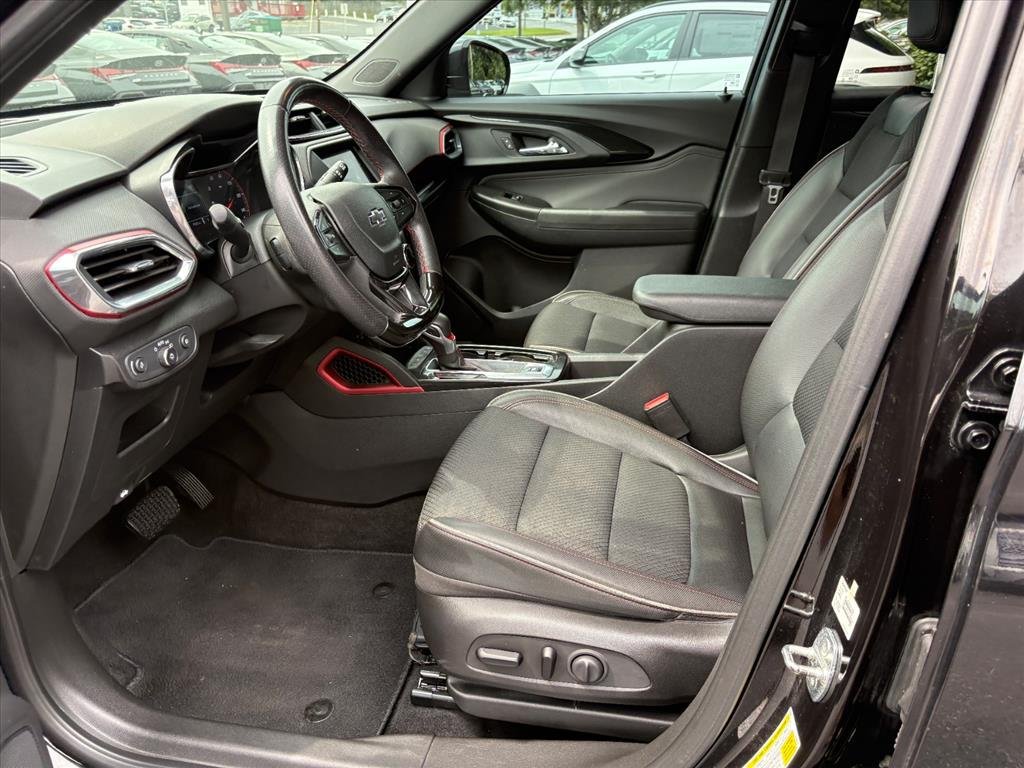 Used 2021 Chevrolet TrailBlazer RS FWD image 13