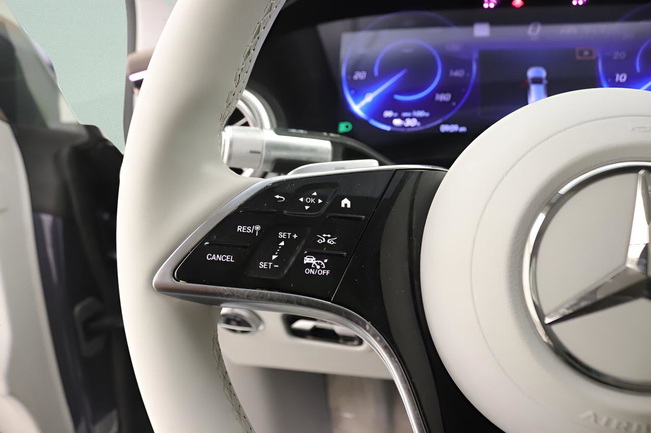 Certified 2023 Mercedes-Benz EQS 580 4MATIC Sedan image 10