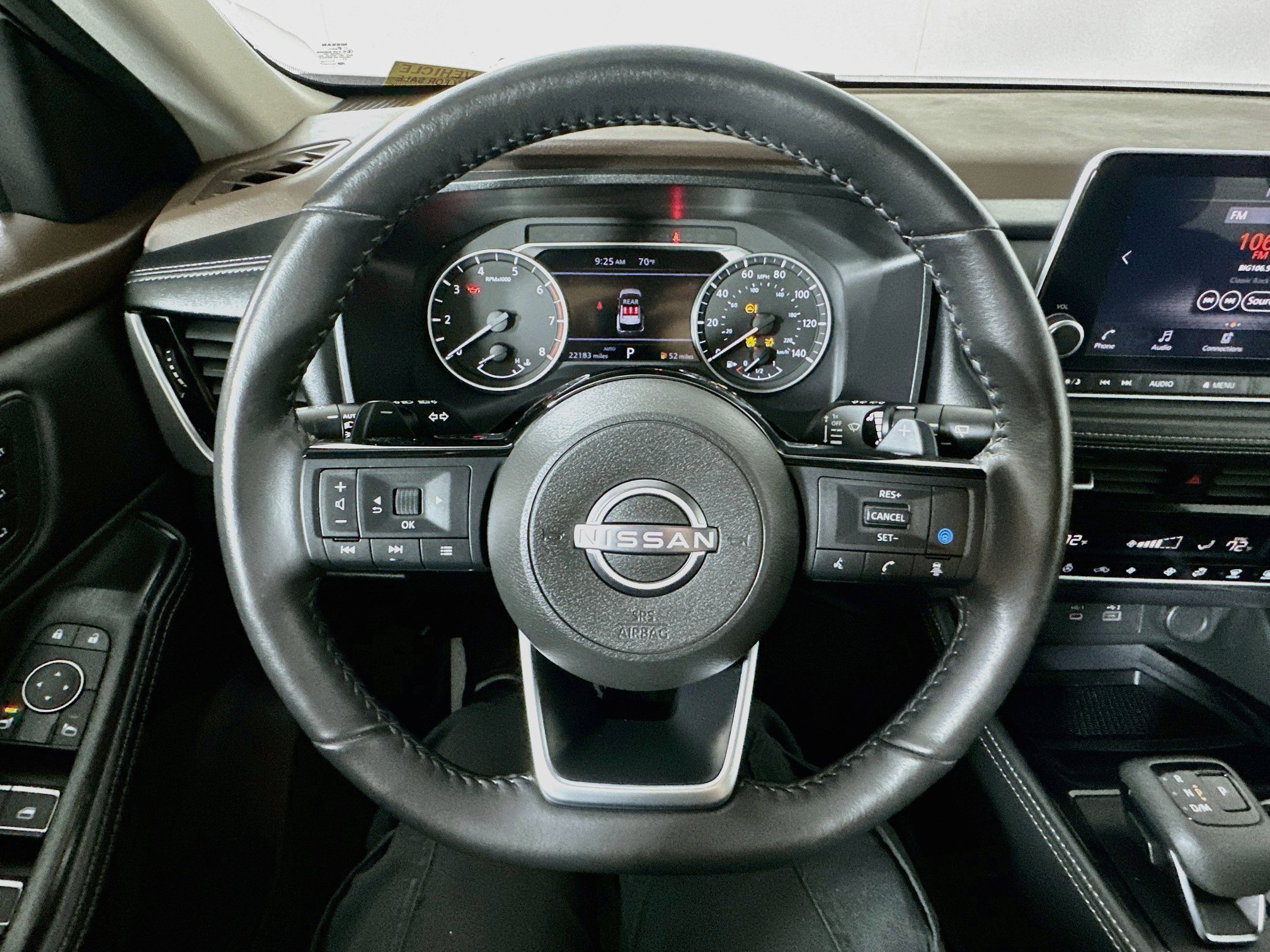 Used 2023 Nissan Rogue SL AWD/4WD image 11