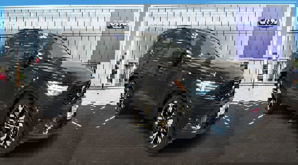 Certified 2023 Volvo XC40 B5 Ultimate w/ Climate Package