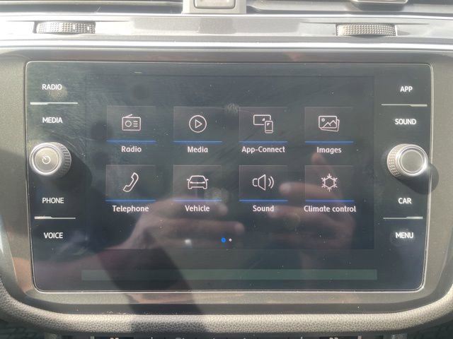 Used 2019 Volkswagen Tiguan SE w/ Panoramic Sunroof Package image 16
