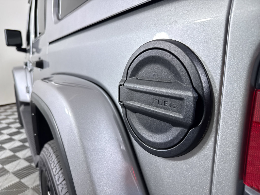 Used 2021 Jeep Wrangler Unlimited Sahara image 31