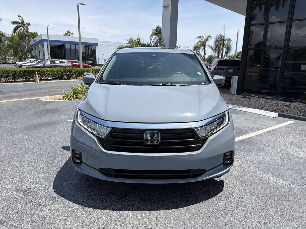 Certified 2024 Honda Odyssey Touring image 3