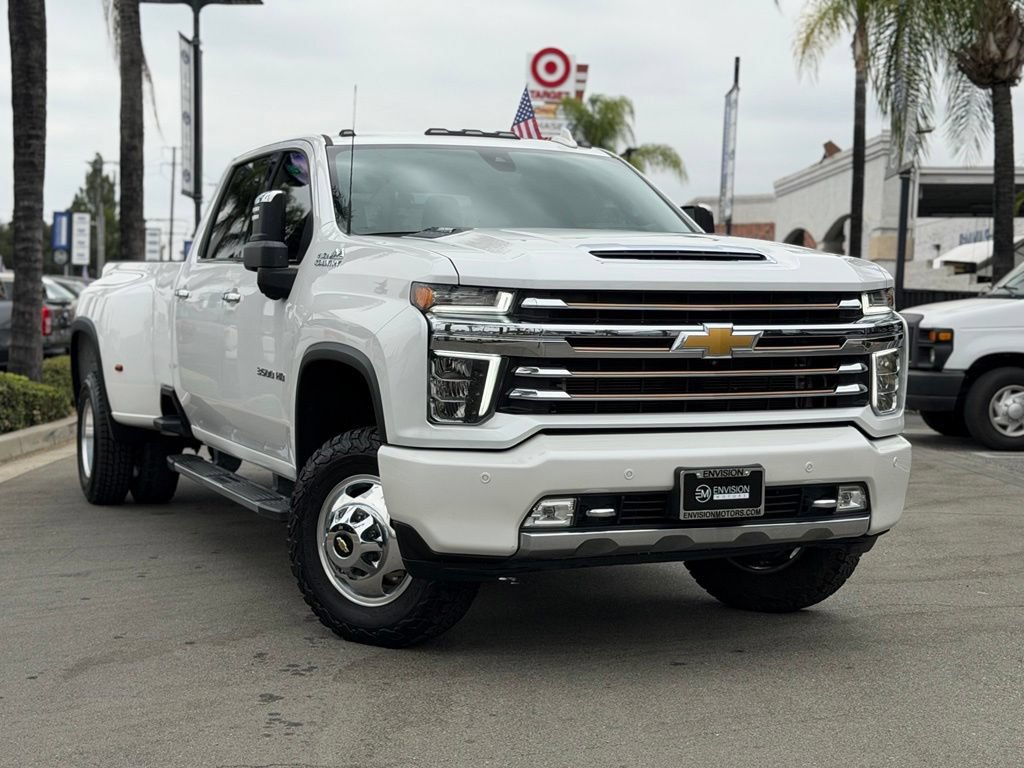 Used 2021 Chevrolet Silverado 3500 High Country w/ Technology Package AWD/4WD image 3