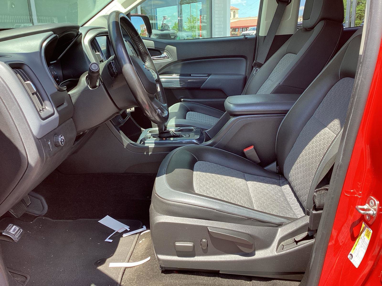 Used 2018 Chevrolet Colorado Z71 RWD image 10