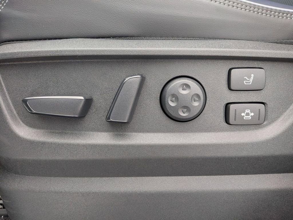 New 2026 INFINITI QX80 4WD w/ Sport Exterior Package image 13