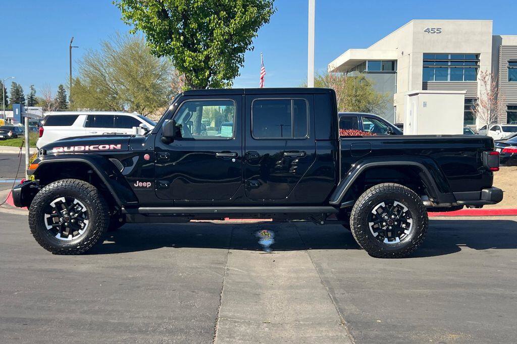 New 2026 Jeep Gladiator Rubicon w/ Safety Group AWD/4WD image 7