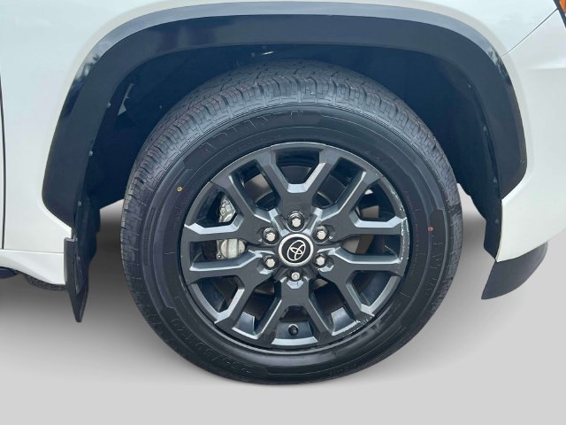 Certified 2023 Toyota Sequoia Platinum AWD/4WD image 15