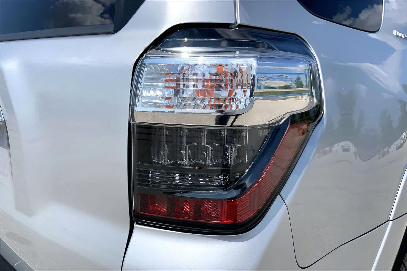 Used 2017 Toyota 4Runner Limited AWD/4WD image 30