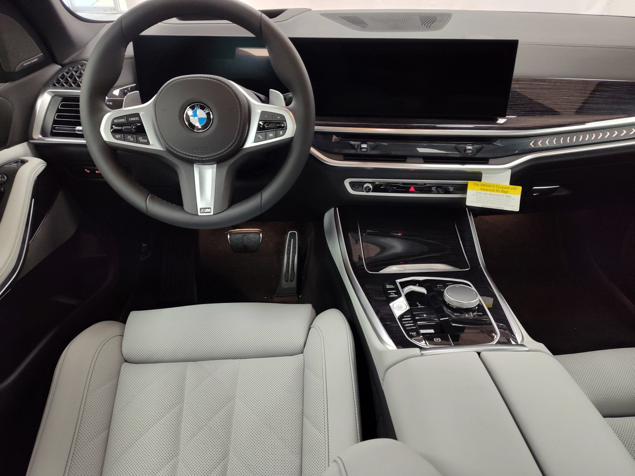 Used 2026 BMW X5 xDrive40i w/ M Sport Package AWD/4WD image 15