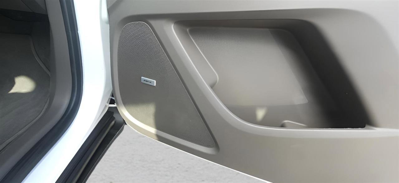 Used 2018 Chevrolet Traverse LT AWD/4WD image 32