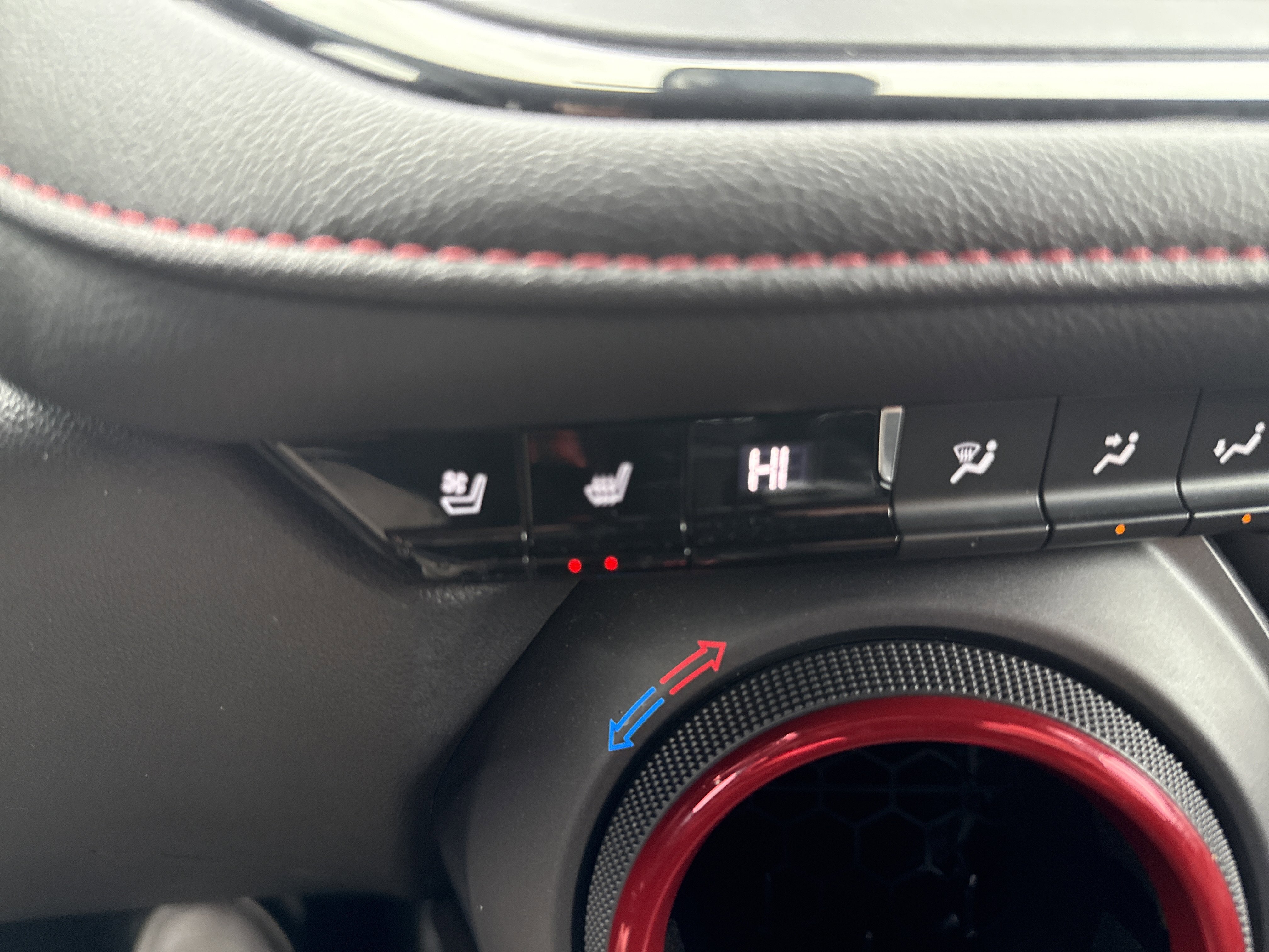 Used 2022 Chevrolet Blazer RS w/ Enhanced Convenience Package image 24