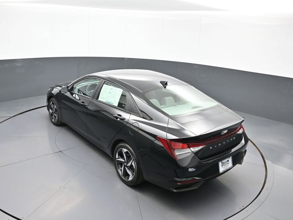 Used 2023 Hyundai Elantra SEL w/ Convenience Package FWD image 39