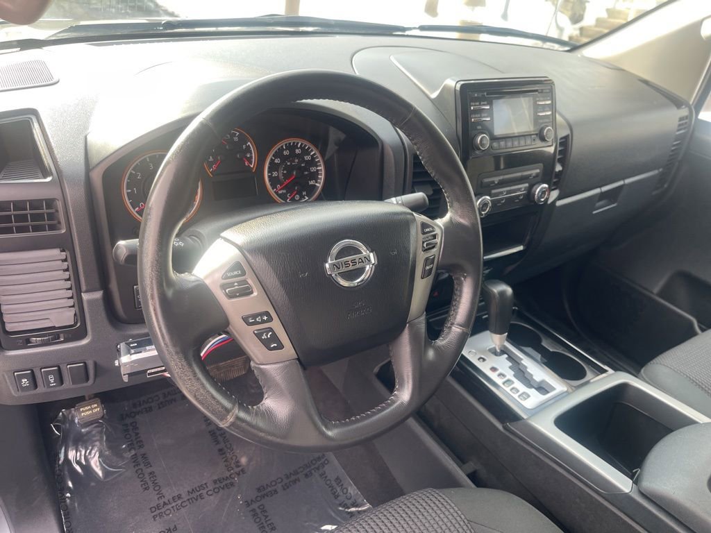 Used 2014 Nissan Titan SV w/ SV Value Truck Package image 10