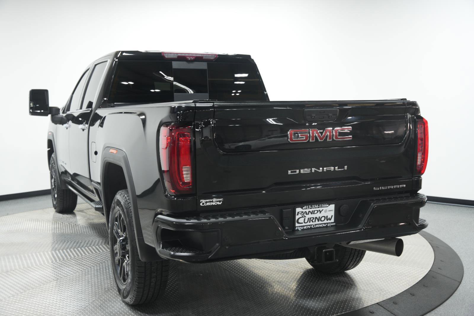 Used 2023 GMC Sierra 2500 Denali w/ Denali Black Diamond Edition image 7
