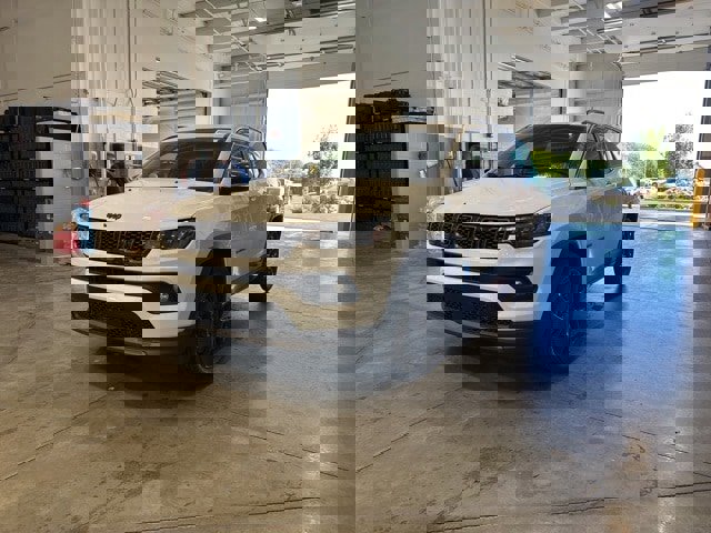 New 2025 Jeep Compass Latitude w/ Sun & Sound Group image 3