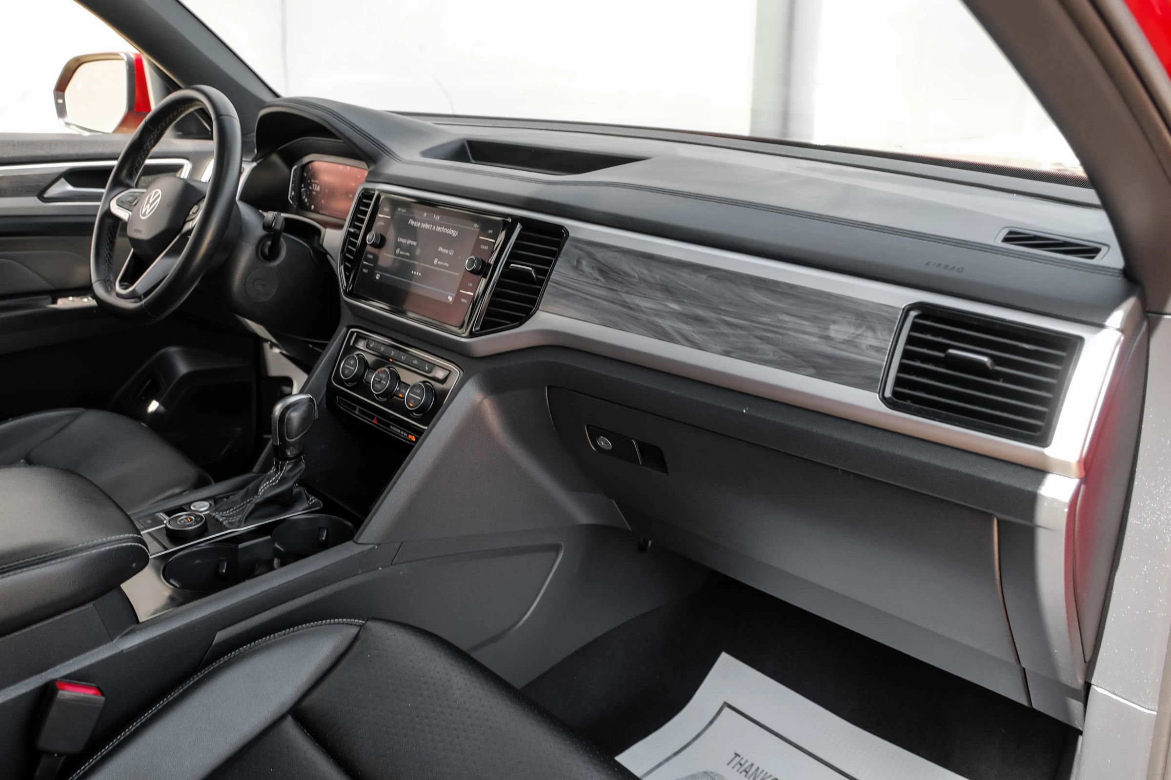 Used 2022 Volkswagen Atlas Cross Sport SE w/ Panoramic Sunroof Package image 12