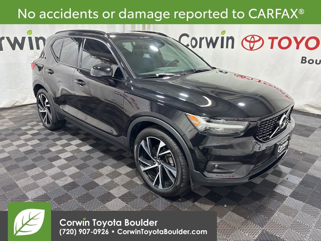 Used 2022 Volvo XC40 T5 R-Design w/ Climate Package image 1