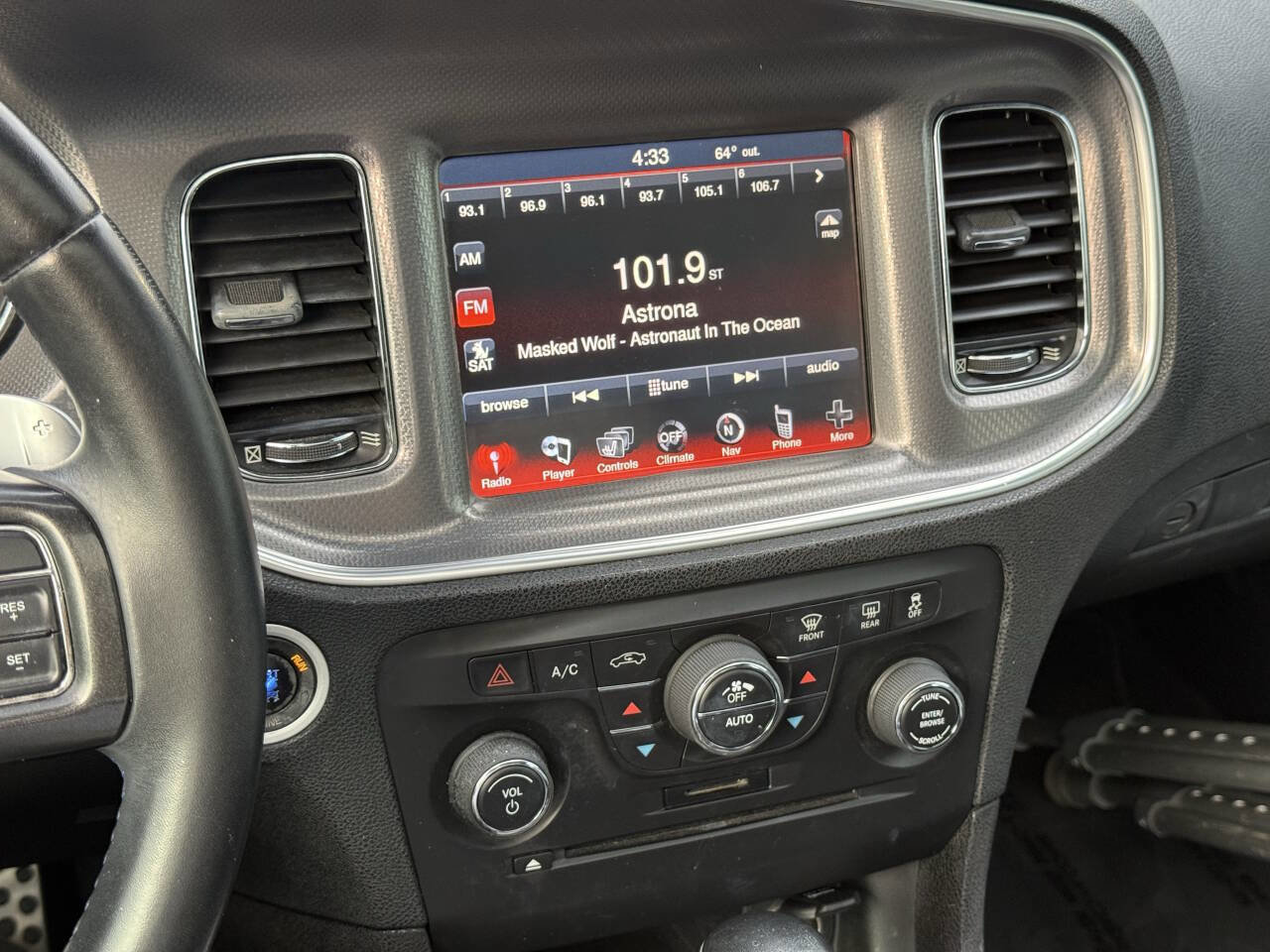 Used 2013 Dodge Charger R/T image 28