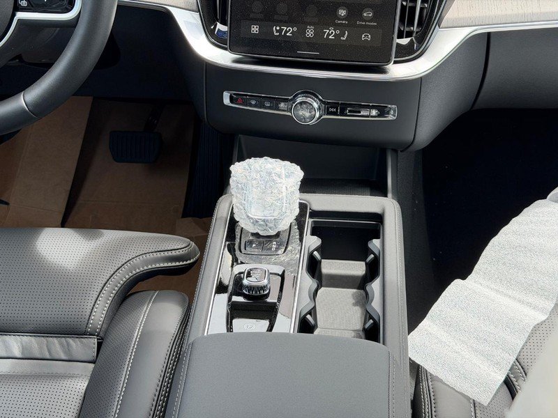 New 2026 Volvo XC90 T8 Ultra w/ Lounge Package AWD/4WD image 8
