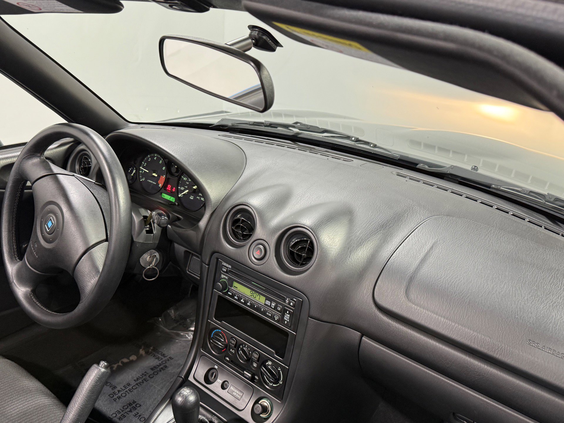 Used 1999 MAZDA MX-5 Miata RWD image 63