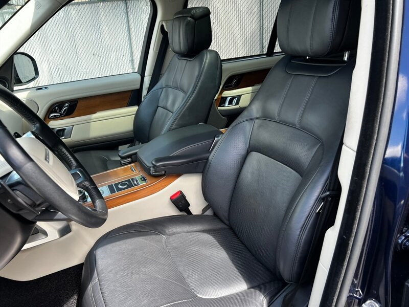 Used 2021 Land Rover Range Rover P525 Westminster Edition LWB AWD/4WD image 17