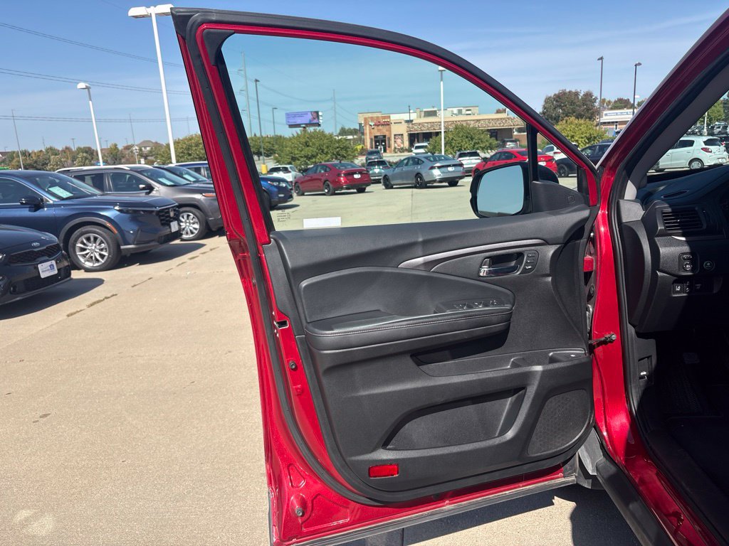 Certified 2023 Honda Ridgeline RTL image 9