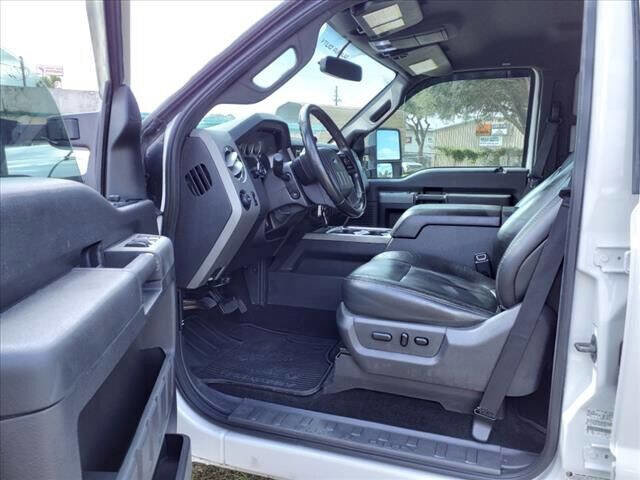 Used 2011 Ford F250 Lariat w/ Lariat Interior Pkg image 17