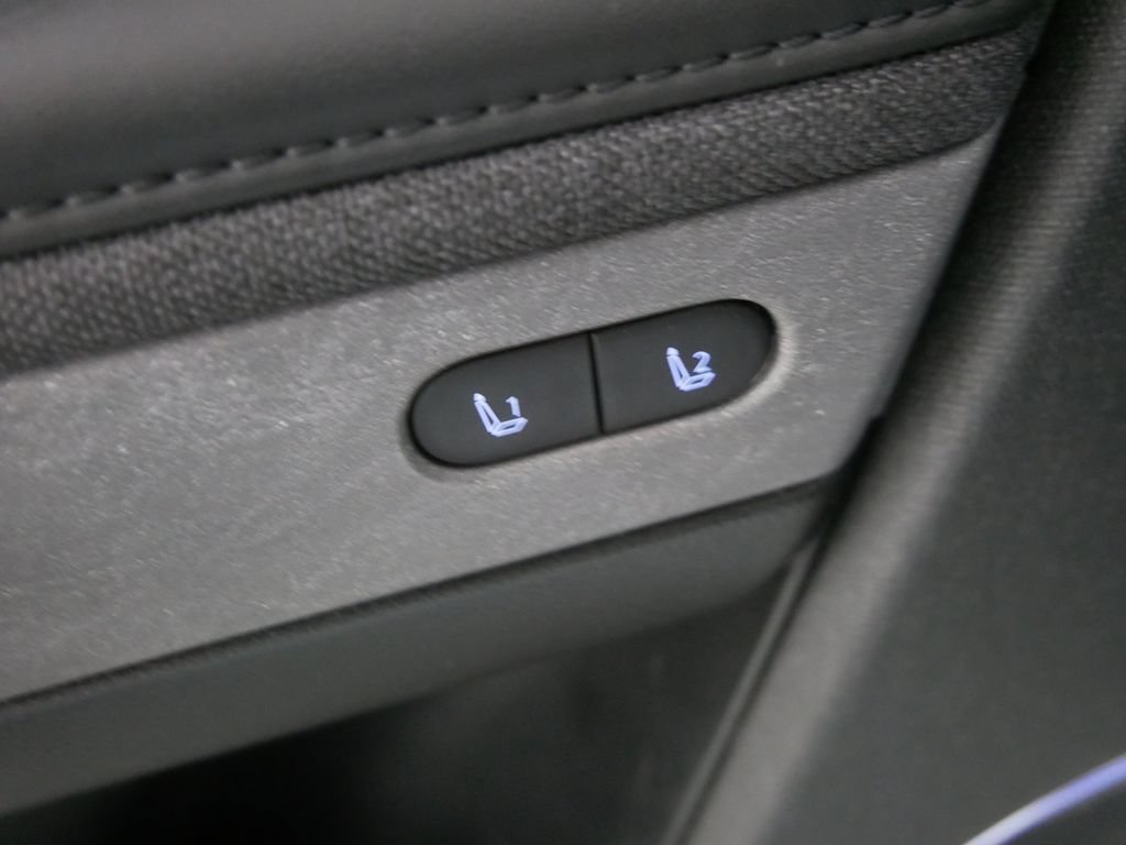 Used 2024 Hyundai Ioniq 5 Limited AWD/4WD image 16