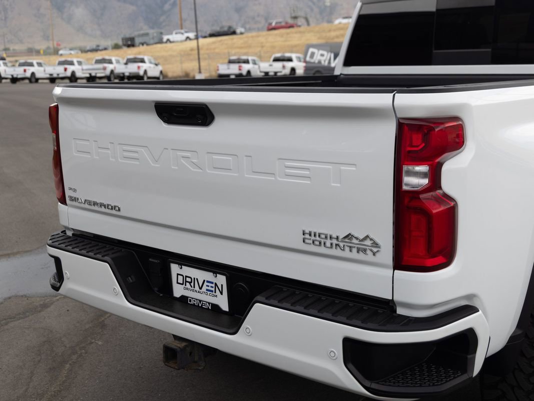 Used 2022 Chevrolet Silverado 3500 High Country w/ Z71 Off-Road Package image 10