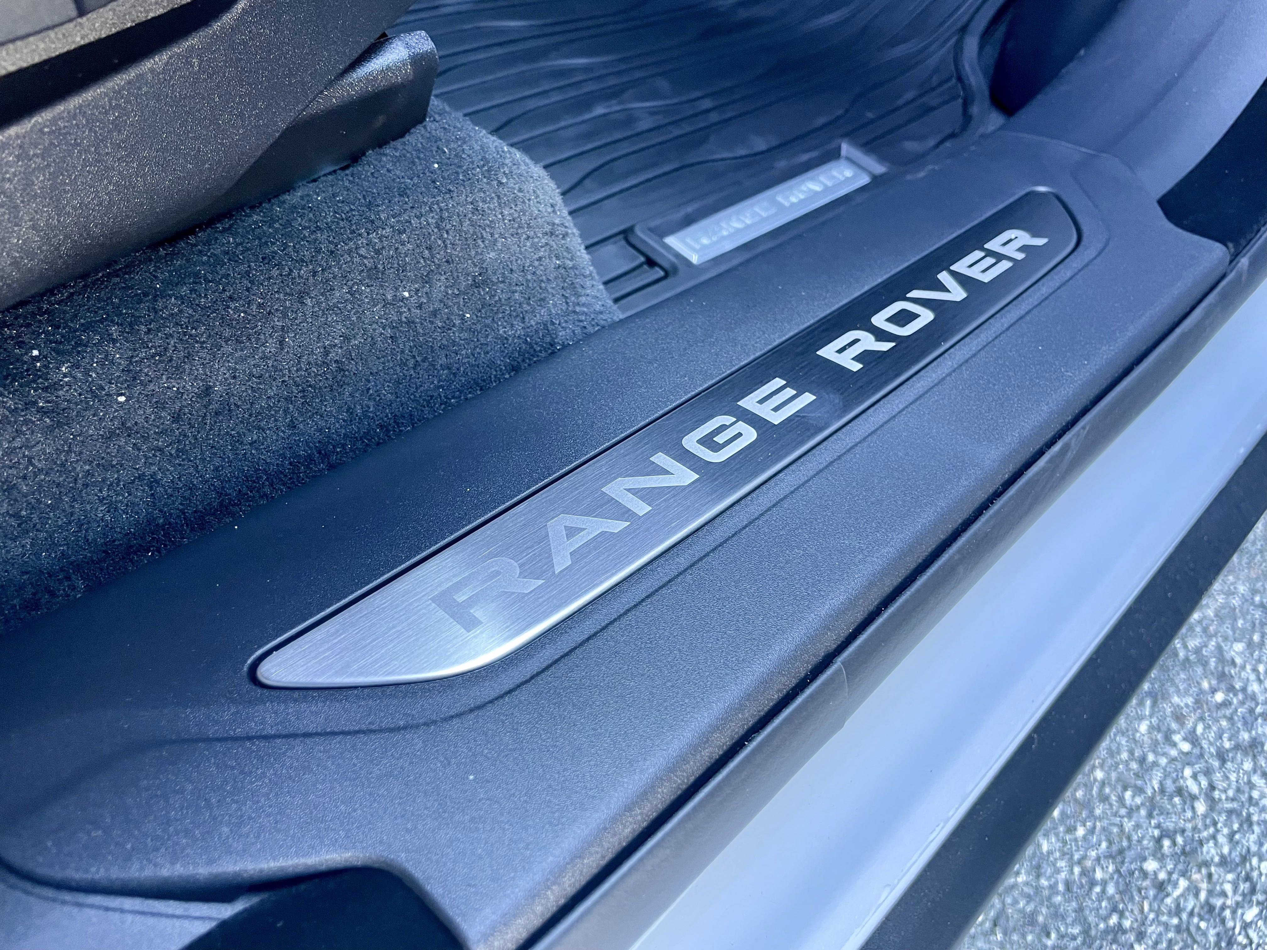 New 2026 Land Rover Range Rover Velar Dynamic SE image 38