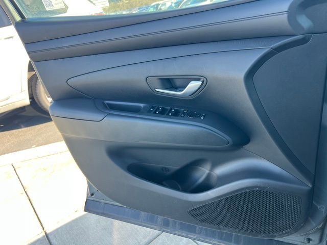 Certified 2025 Hyundai Santa Cruz SE image 18