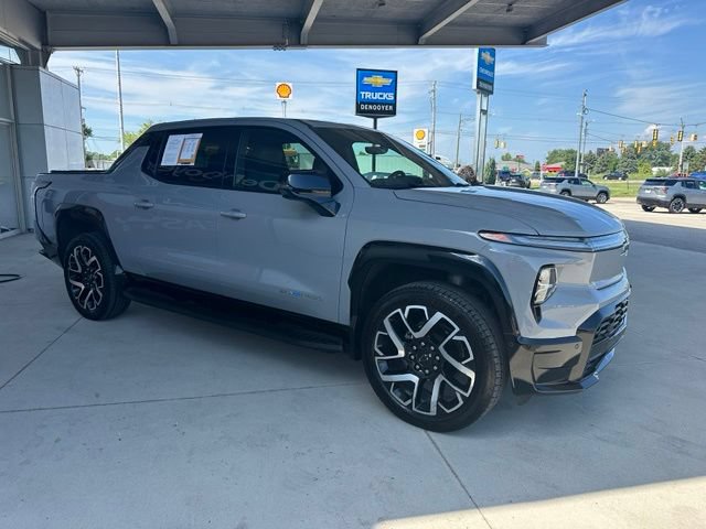 Used 2025 Chevrolet Silverado EV RST AWD/4WD image 6