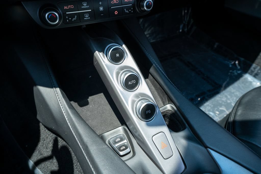 Used 2019 Ferrari Portofino RWD image 42