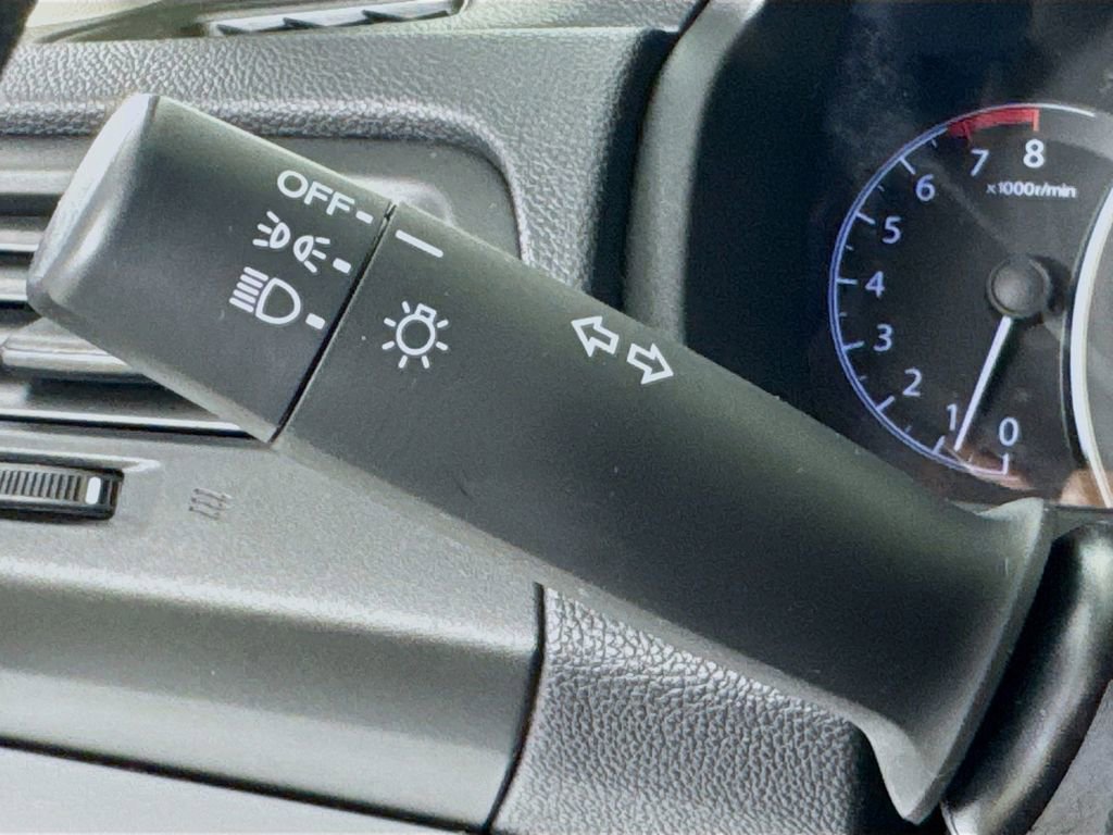 Used 2015 Honda CR-V LX image 13
