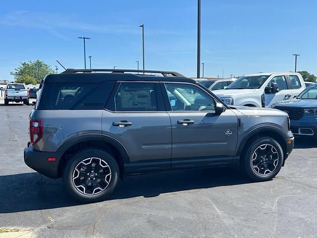 Used 2025 Ford Bronco Sport Outer Banks image 13