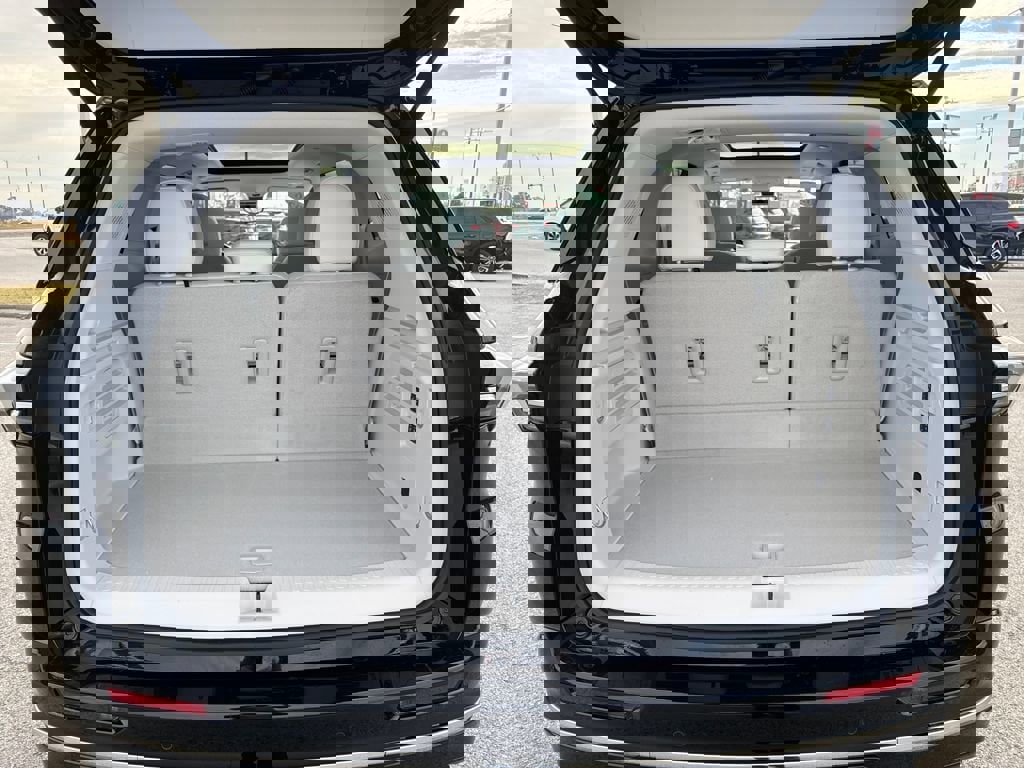 New 2026 Buick Enclave Avenir image 5