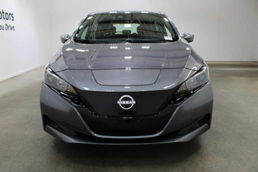 Used 2025 Nissan Leaf S FWD image 7
