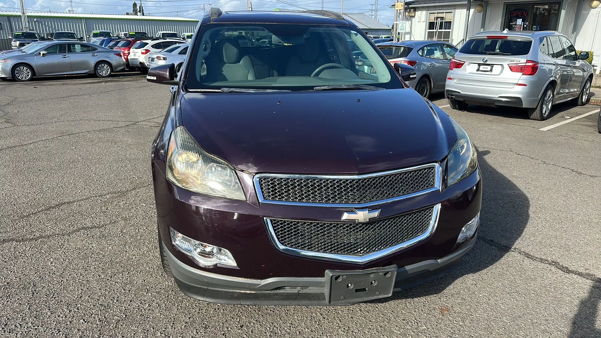 Used 2009 Chevrolet Traverse LT FWD image 1