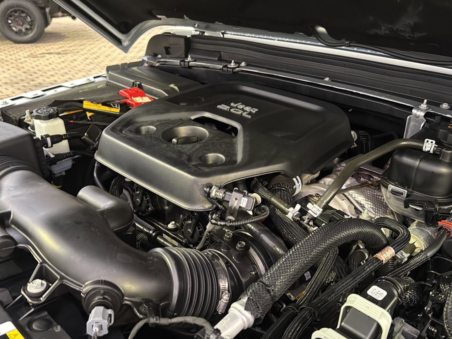 Used 2022 Jeep Wrangler Unlimited Sahara w/ Cold Weather Group image 30