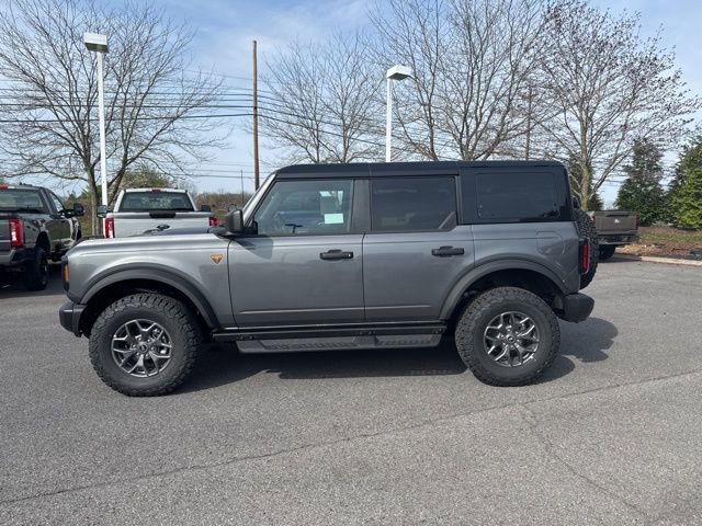 New 2025 Ford Bronco Badlands image 2