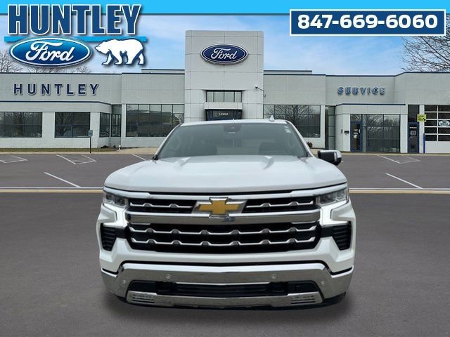 Used 2025 Chevrolet Silverado 1500 LTZ image 2
