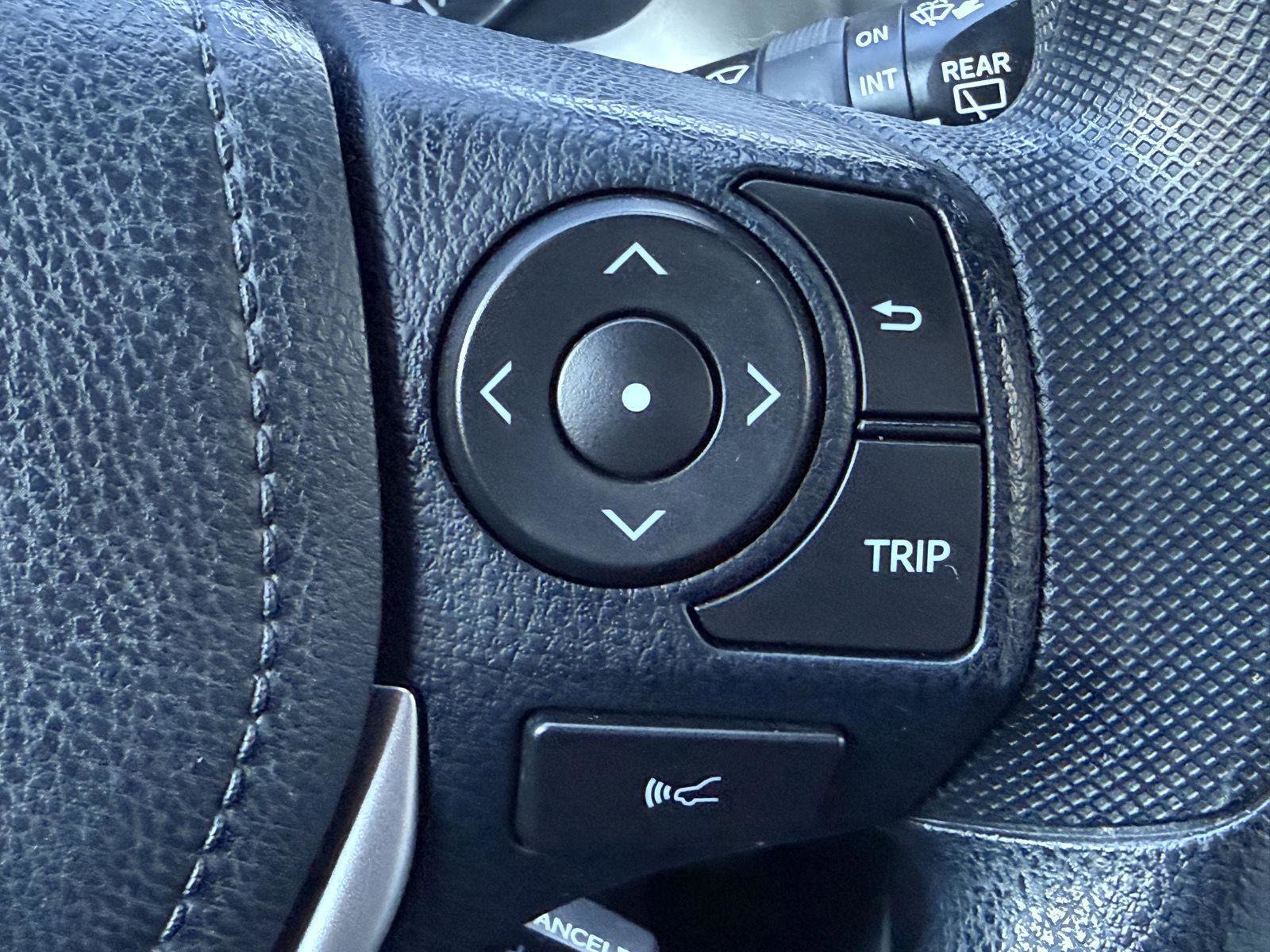 Used 2018 Toyota RAV4 LE image 23