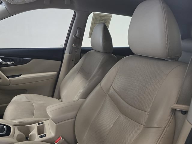 Used 2019 Nissan Rogue SV FWD image 18