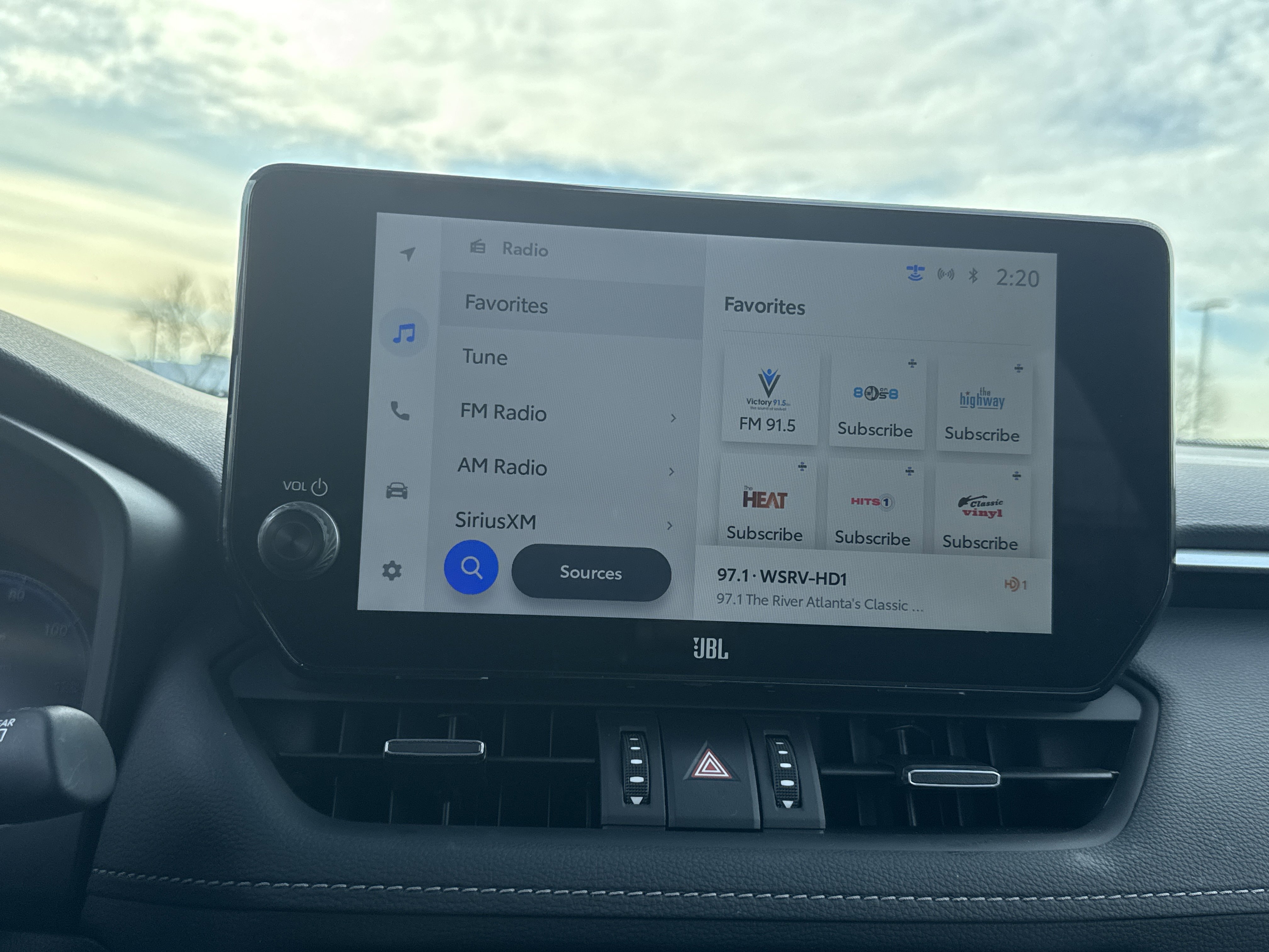 Used 2025 Toyota RAV4 Limited image 24