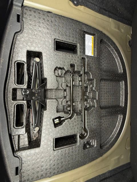 Used 2019 Toyota Camry LE FWD image 30