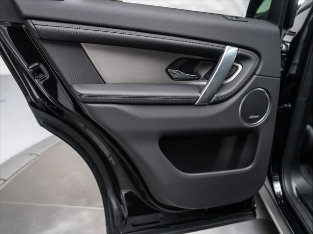 New 2026 Land Rover Discovery Sport Landmark AWD/4WD image 24